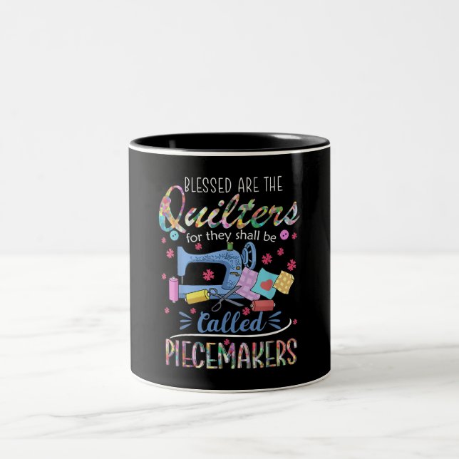 Gesegnete Quilters-Piecemakers, die das Nähen been Zweifarbige Tasse (Mittel)
