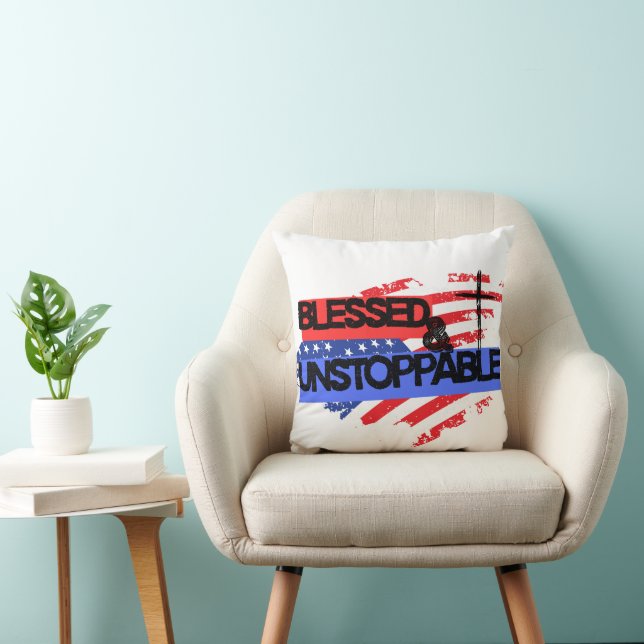 Gesegnete und unaufhaltsame amerikanische Flagge Kissen (Stuhl )