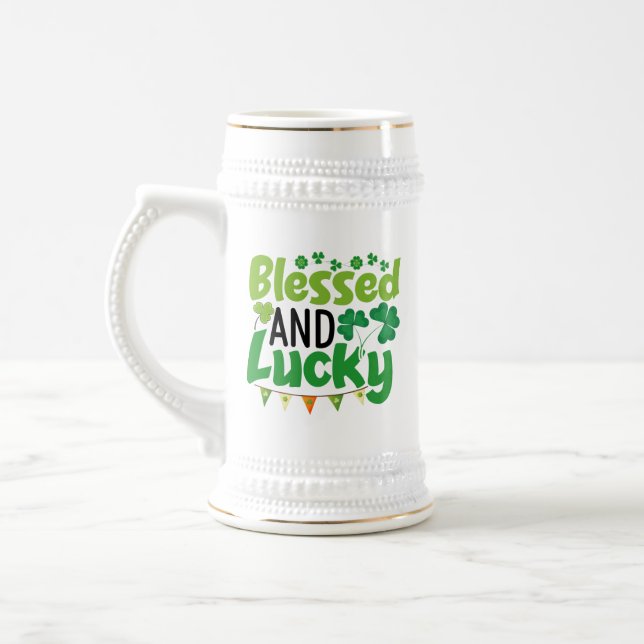 Gesegnetes und Glückliches St. Patrick’s Day Desig Bierglas (Links)