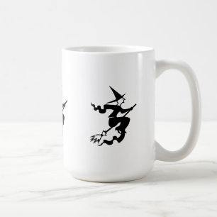 gespenstische Halloween-Hexe auf Fliegen Kaffeetasse