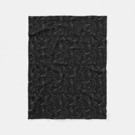 Gespenstische kleine schwarze fleecedecke