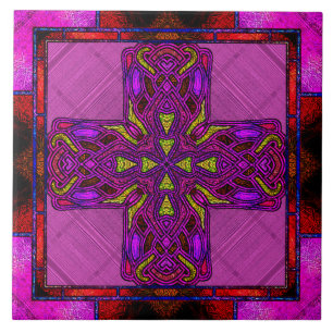 Gestaltetes Keltisches Kreuz in rosa und Lila Fliese