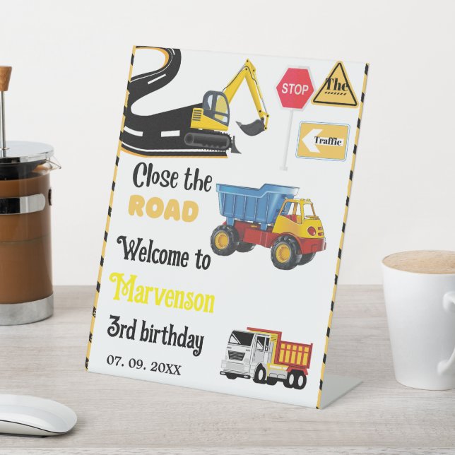 Gestaltungstermin 3. Geburtstagsparty Sockelschild (In SItu)