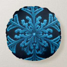 Gestreifte Eleganz: Intricate Blue Snowflake Desig Rundes Kissen