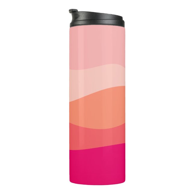 Gestreifte Waves Rosa Korallenrot Thermosbecher (Nach rechts gedreht)