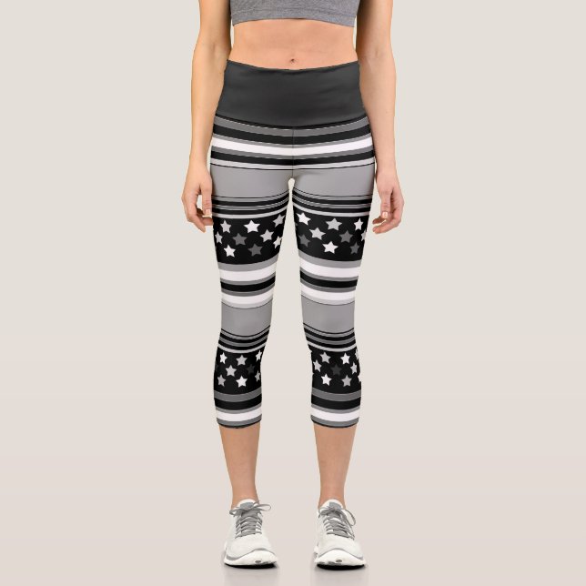 Gestreiftes Muster horizontal mit Sternen Capri Leggings (Vorderseite)