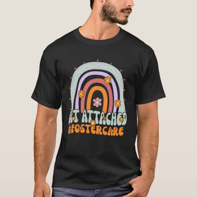 Get Attached Foster Care Groovy Foster Mom Dad Ado T-Shirt (Vorderseite)