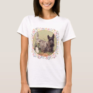 Getigerter Schottischer Terrier mit Rosen T-Shirt