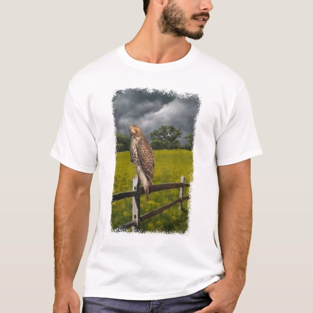 Gewartet für den Sturm - Roter Schwanz Hawk T-Shirt (Vorderseite)