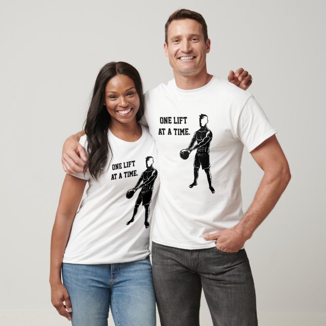 Gewicht von Kettlebell auf Aufzug bei einem Zeitar T-Shirt (Unisex)