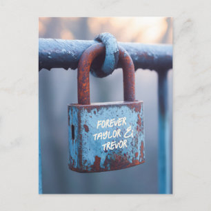 Gewitterte Liebe Padlock auf dem Zaun Postkarte