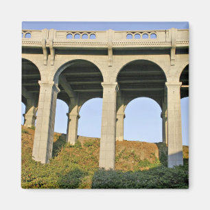 Gewölbte Stützen der Patterson Memorial Bridge Magnet