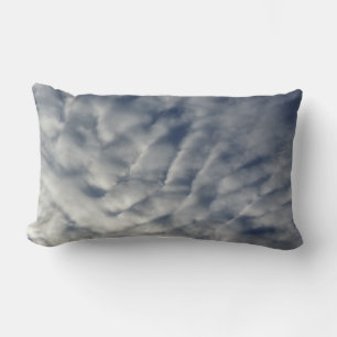 gewundene Wolken Lendenkissen