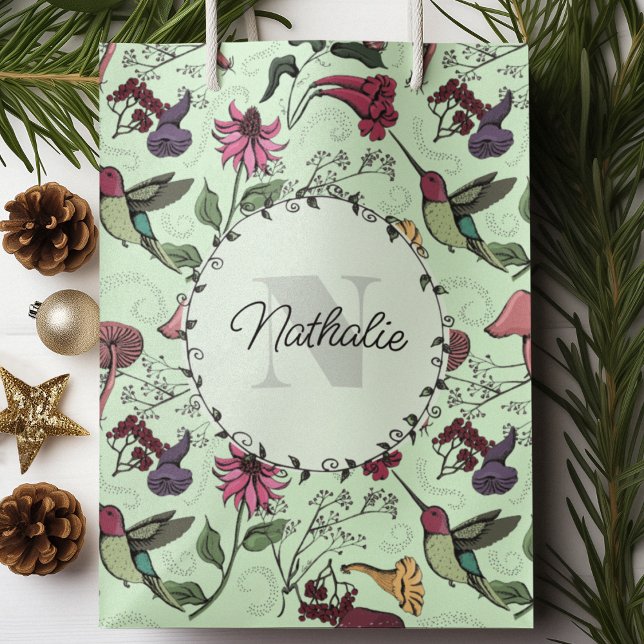Gezauberter Grüner Frühlingsgarten Hummingbird Mittlere Geschenktüte (Personalized Enchanted Spring Garden Hummingbird wrapping paper, with custom Monogram and Name :)))