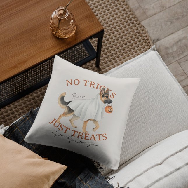 Ghost Costume Hund German Shepherd Spooky Saison Kissen (Elevate your fall home decor with this Ghost Costume Dog German Shepherd Spooky Season throw pillow!)