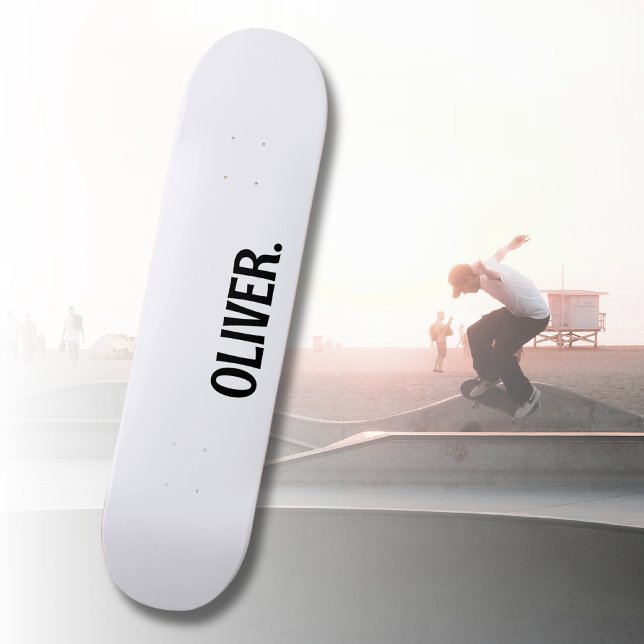 Ghost White Modern Name | Klassische Trendy Skateboard (Von Creator hochgeladen)