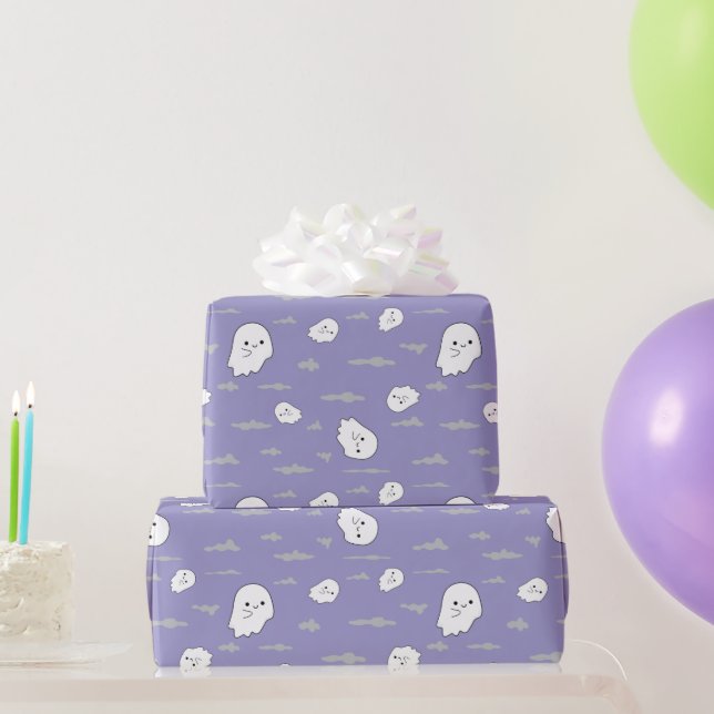 Ghosts and Clouds Pastell Lila Halloween-Geschenke Geschenkpapier (Partygeschenke)