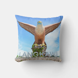 Giant Eagle Statue Langkawi Malaysia Souvenir Kissen