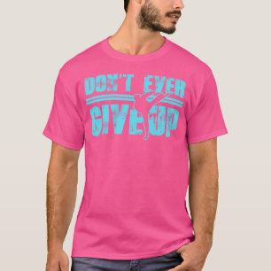 Gib niemals den Kickboxing-Turnierspieler für Kamp T-Shirt