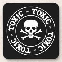 Giftiger Totenkopf mit gekreuzter Knochen
