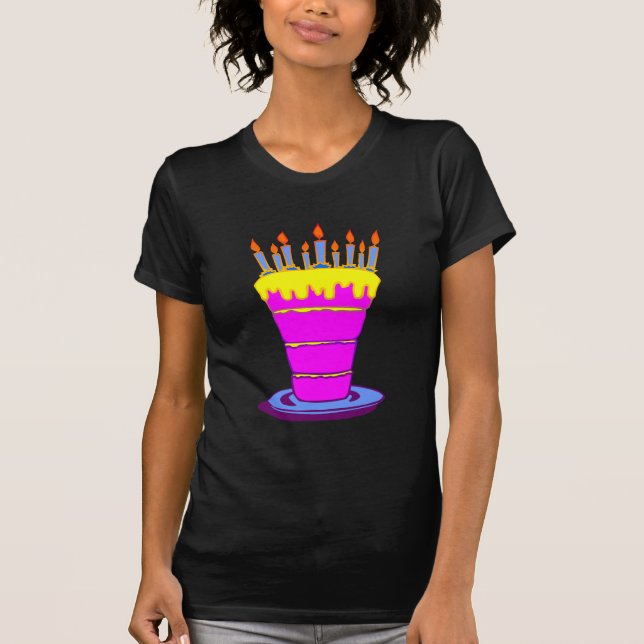 Gigant Pink Birthday Cake T-Shirt (Vorderseite)