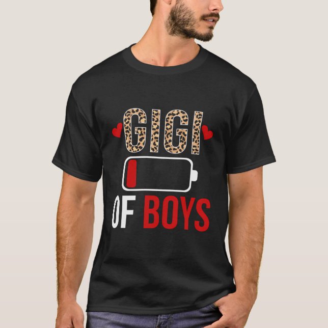 Gigi von Boys Gigi Oma Battery Boy Gigi T-Shirt (Vorderseite)