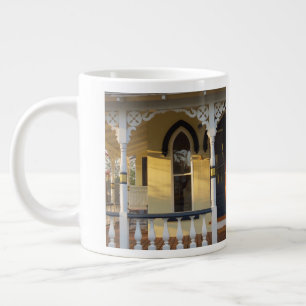 Gingerbread Porch Glow - Martha's Vineyard Jumbo-Tasse