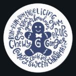 Gingerman Christmas Winter Candy Typografie BLUE Runder Aufkleber<br><div class="desc">Eine festliche Typografie-Komposition von handgeschriebenen Weihnachtsgebäck und Keksen umkreist einen Doodle Ingwer Keks mit niedlichem Papillon|. Ideal, um Weihnachts- und Feiertagsbriefe und Weihnachtskarten zu Siegel oder Ihre Geschenke unter dem Weihnachtsbaum zu schmücken! Die Farbe BLAU ist vollständig veränderbar, auch die Farbe Weiß lässt sich leicht an Ihre Farbgebung anpassen. Gute...</div>