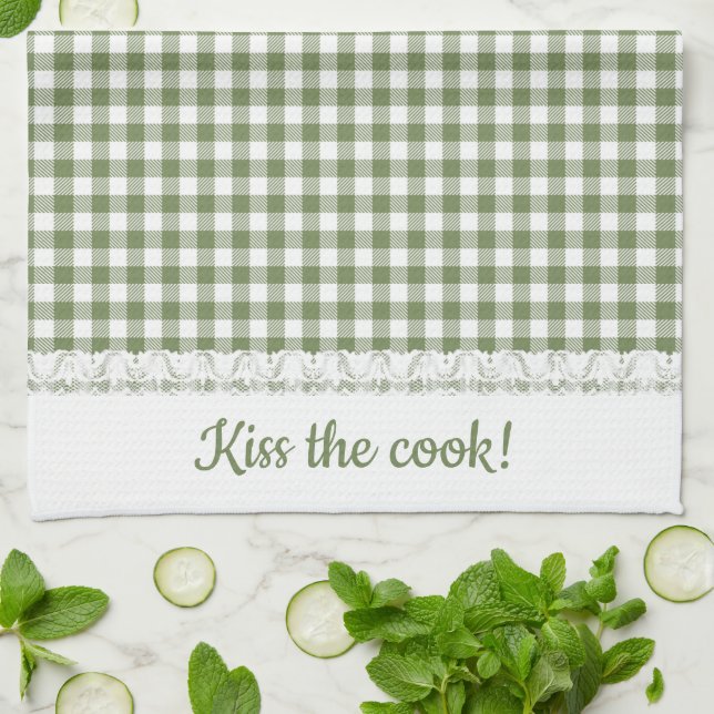 Gingham Lace und Name in Highland Green Geschirrtuch (Gefaltet)