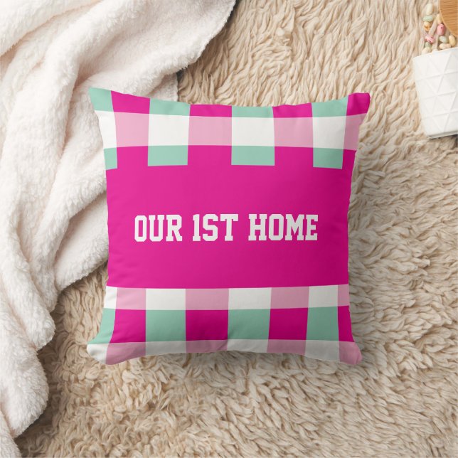 Gingham Pattern Unser 1. Zuhause Throw Kissen (Decke)