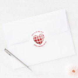 Gingham Red Heart 'Liebe ist unterwegs' Runder Aufkleber