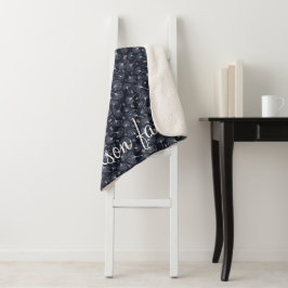 Ginkgo-Blätter Monogramm Navy- und Korallenfamilie Sherpadecke
