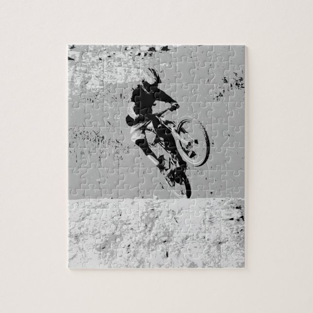 Gipfel des Berges - Mountain Biker (Vertikal)