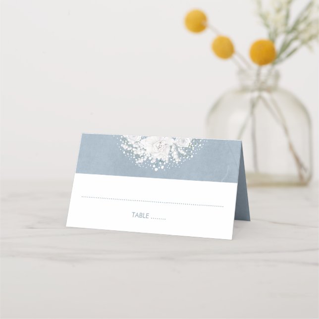 Gipskraut Floral Dusty Blue Wedding Platzkarte (Vorderseite)