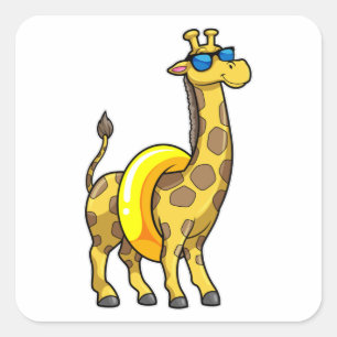 Giraffe am Strand mit Swim Ring & Sonnenbrille Quadratischer Aufkleber