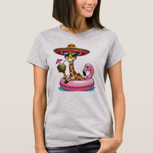 Giraffe auf Flamingo-Schwimmfloß T-Shirt