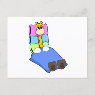 Giraffe beim Schlafen mit Decke und Kissen Postkarte
