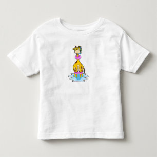 Giraffe beim Schwimmen mit Swim-Ring Kleinkind T-shirt