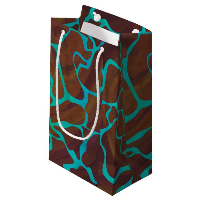 Giraffe, braun und Aquamarin Kleine Geschenktüte (Vorderseite Schrägansicht)