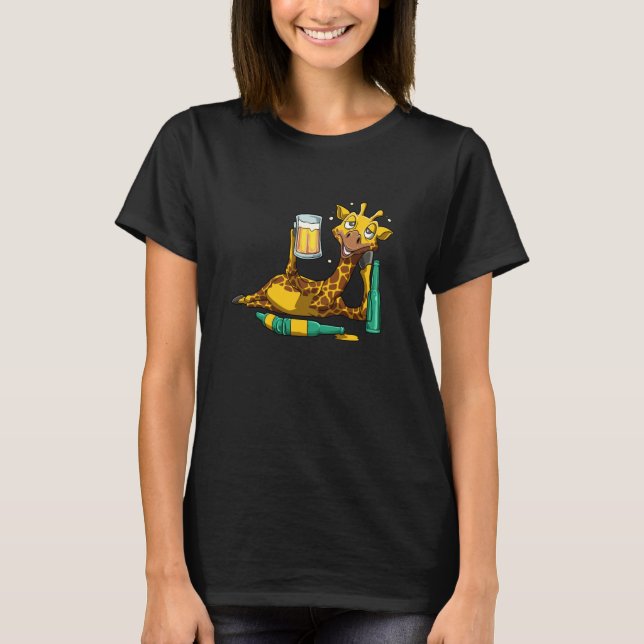 Giraffe drinking Beer T-Shirt (Vorderseite)