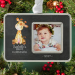 Giraffe Girl Baby's First Christmas Foto Ornament Rahmen-Ornament Silber<br><div class="desc">Niedliche Dschungelsafari-Giraffen Kindermädchen Erste Weihnachtsschmuck. . Matching Artikel in unserem Shop erhältlich.</div>