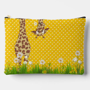 Giraffe im Gras auf Polka Dots Zubehörtasche