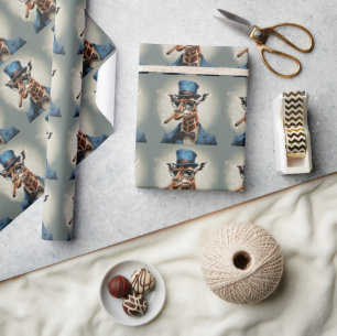 Giraffe in Tophut und Jacke Geschenkpapier