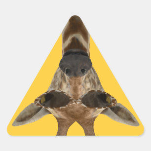 Giraffe Incognito Dreieckiger Aufkleber