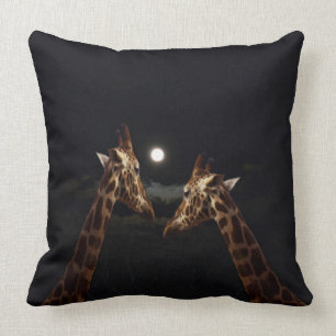 Giraffe Liebe im Mondschein, Kissen