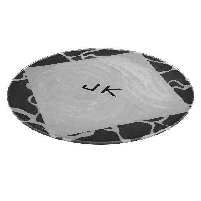Giraffe Schwarz und Light Gray Monogram Schneidebrett (Ecke)