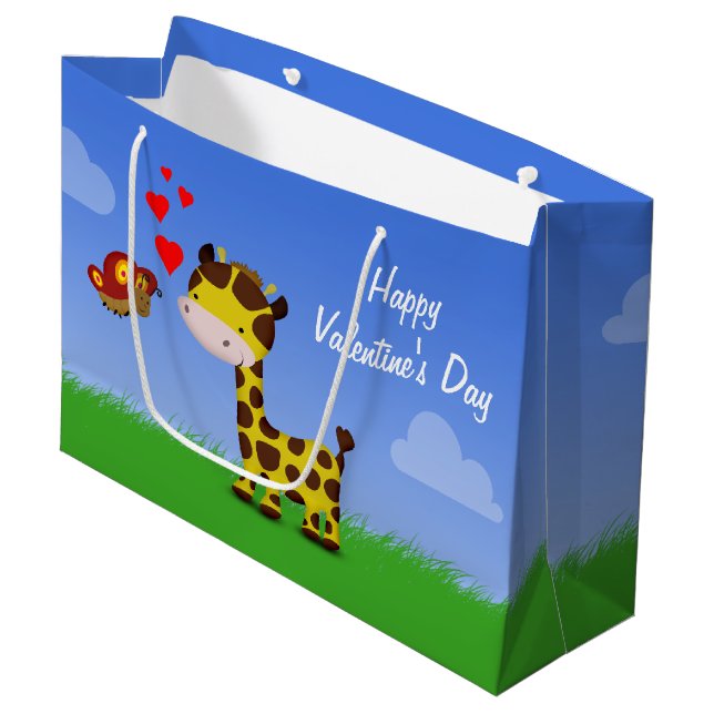 Giraffe und Schmetterling-Valentinstag Große Geschenktüte (Vorderseite Schrägansicht)