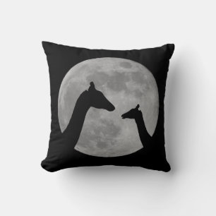 Giraffen auf Vollmond Kissen