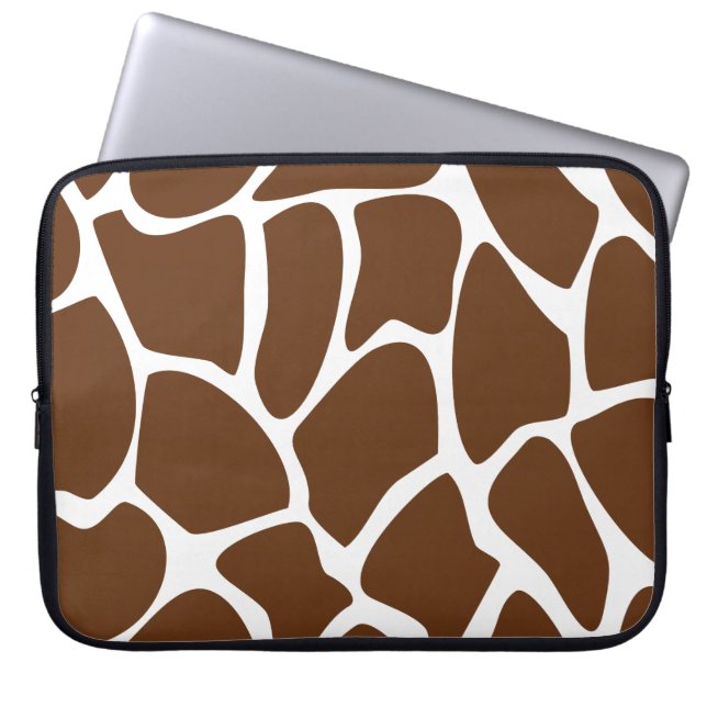 Giraffen-Druck-Muster in dunklem Brown Laptopschutzhülle (Vorderseite)