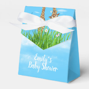 Giraffen im Gras mit Daisy Geschenkschachtel